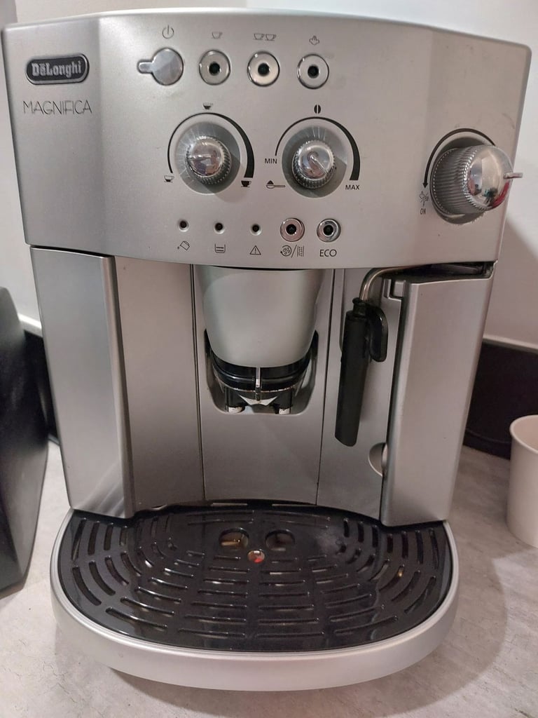 image for Delonghi Esam 4200 Coffee Machine 