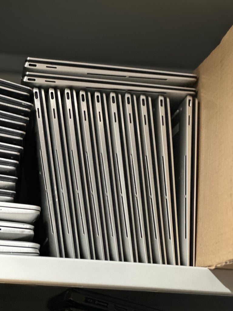 image for 12x Dell XPS 9300 laptops available