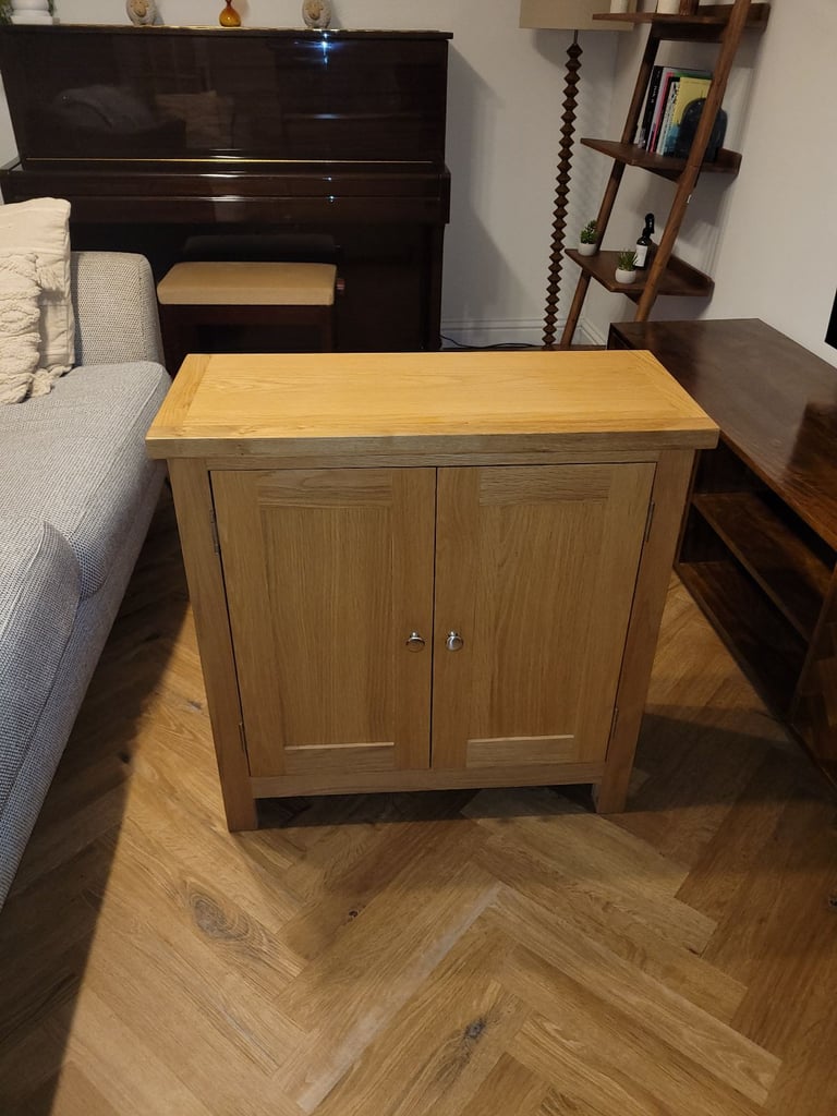 image for Oak Solid Wood Cupboard