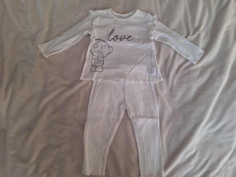 White Tatty Teddy Long Sleeved Top And Trousers Set Tesco Size 9-12 Months 