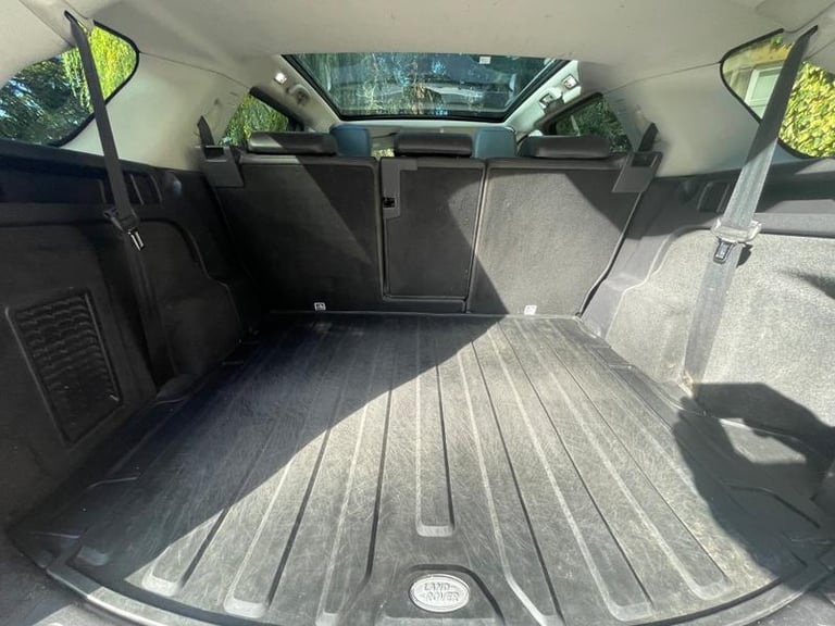 2016 Land Rover Discovery Sport 2.0 TD4 SE Tech SUV 5dr Diesel Auto 4WD Euro 6 (s/s) (180 ps) 7 S...