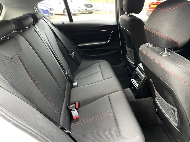 2017 BMW 1 Series 118i [1.5] Sport 5dr [Nav] HATCHBACK PETROL Manual