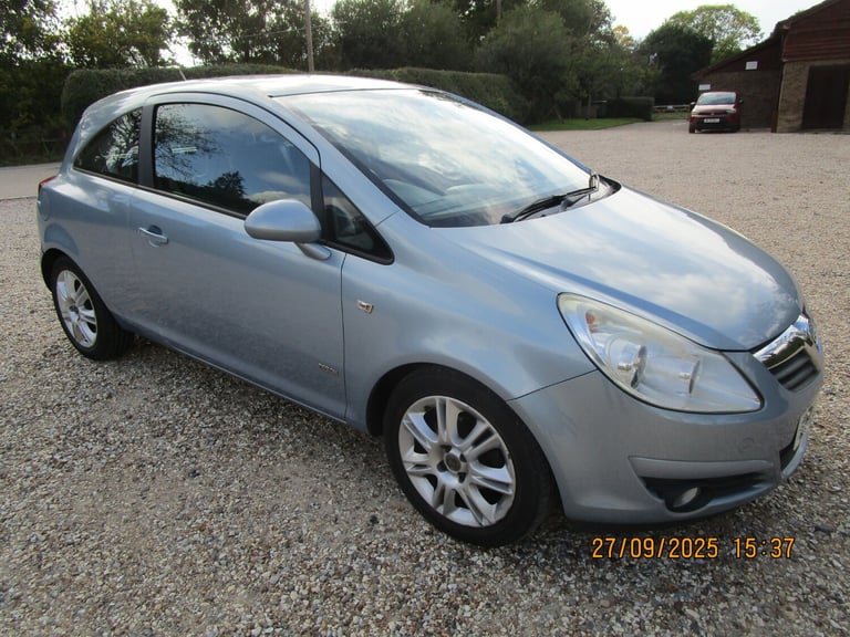 image for 2008 Vauxhall Corsa 1.4i 16V Design 3dr Auto HATCHBACK Petrol Automatic