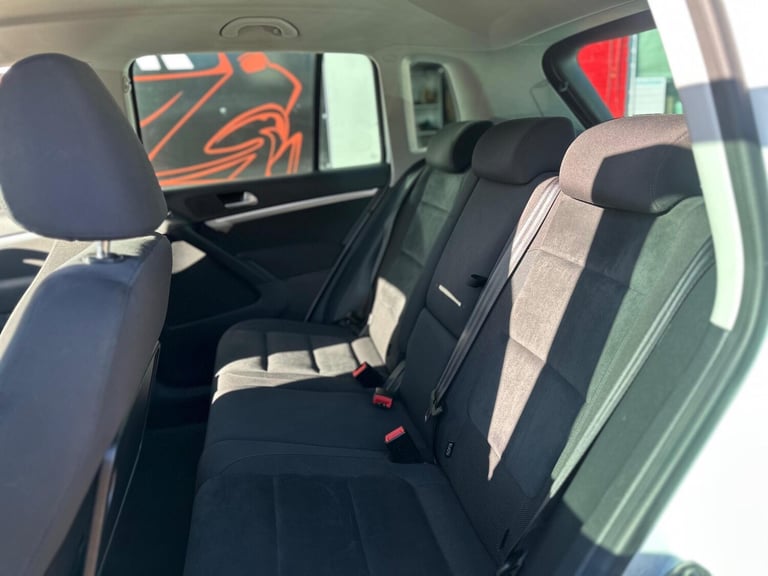 2015 Volkswagen Tiguan 2.0 TDI BlueMotion Tech Match Edition DSG 4WD Euro 6 (s/s) 5dr ESTATE Dies...