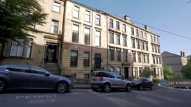 5 bedroom flat in Cecil Street, Glasgow, G12 (5 bed) (#1609501)