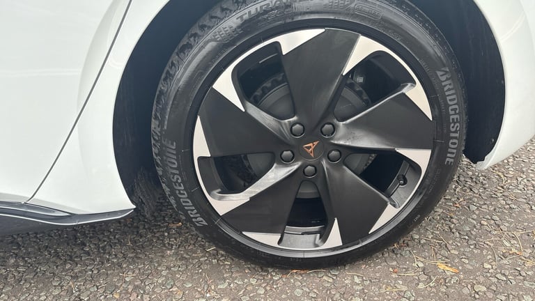 2025 Cupra Born 170kW e-Boost V1 59kWh 5dr Auto Electric Hatchback Hatchback Electric Automatic