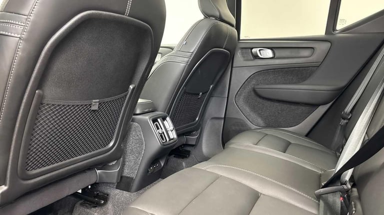 2025 Volvo XC40 2.0 B4 MHEV Ultra Bright DCT Auto Euro 6 (s/s) 5dr ESTATE Petrol/Electric Hybrid ...