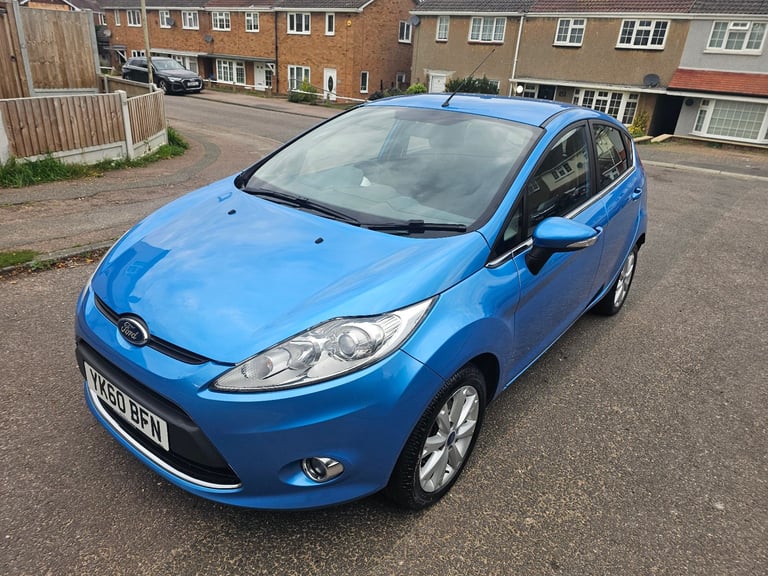 fiesta 1.4 zetec 2key SERV HIS NEW CLUTCH AN CAMBELT DRIVES PERFECT IMMACULATE 