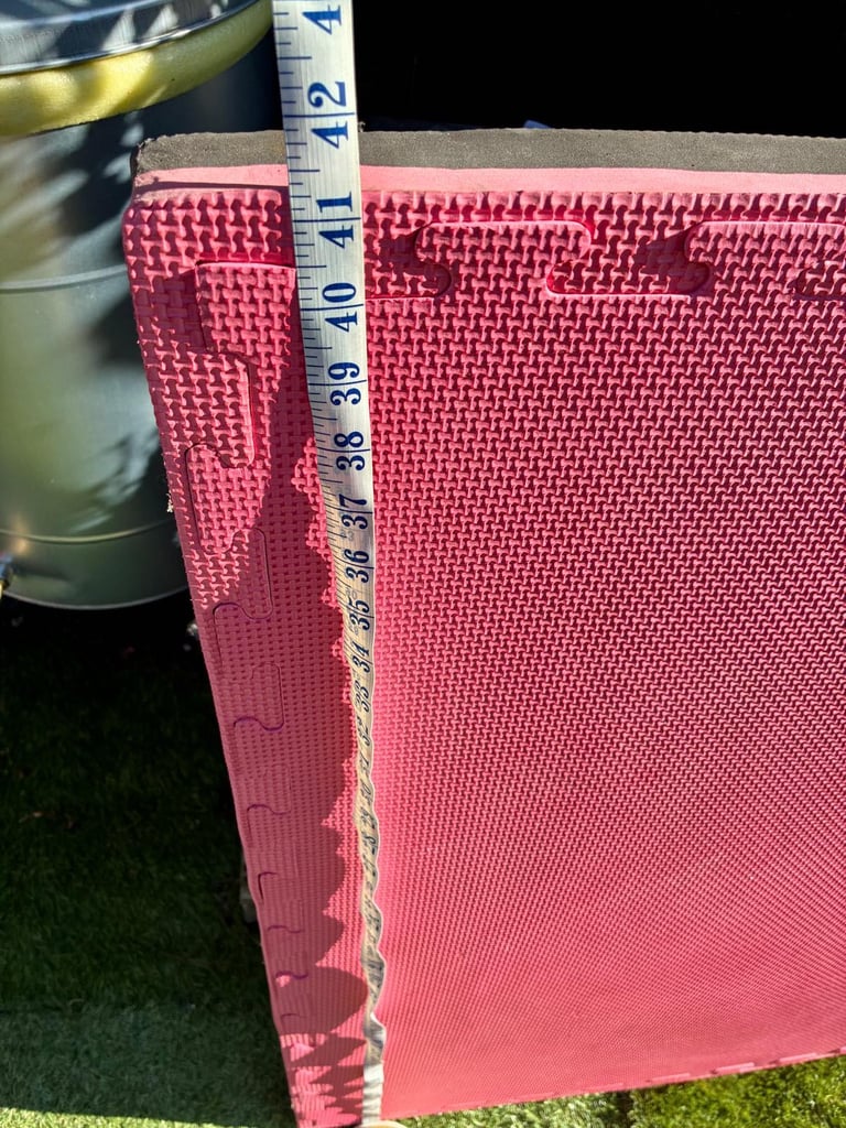 Large gymnastics/ interlocking gym mats - price for 1. Just over 1m sq