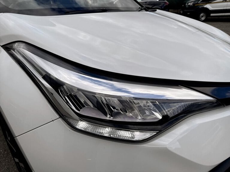 2022 Toyota C-HR VVT-h Design SUV HYBRID Automatic