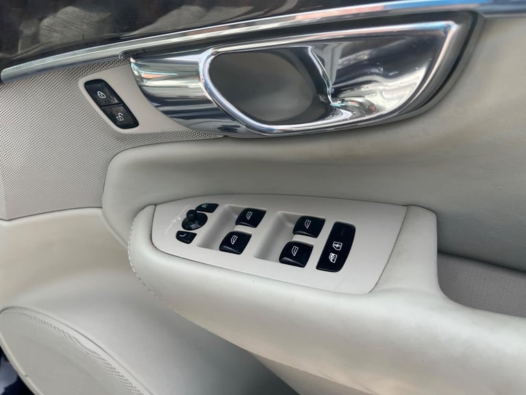 2016 Volvo XC90 2.0 D5 Momentum Geartronic 4WD Euro 6 (s/s) 5dr ESTATE Diesel Automatic