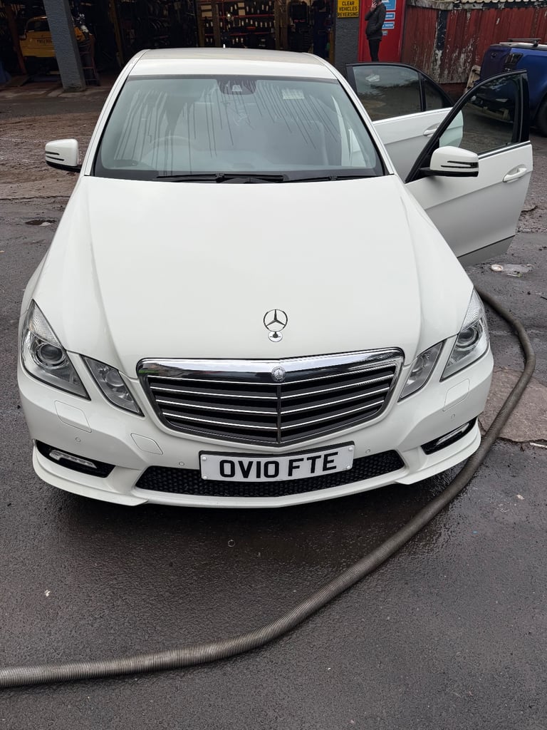 Mercedes-Benz, E CLASS, Saloon, 2010, Manual, 2143 (cc), 4 doors