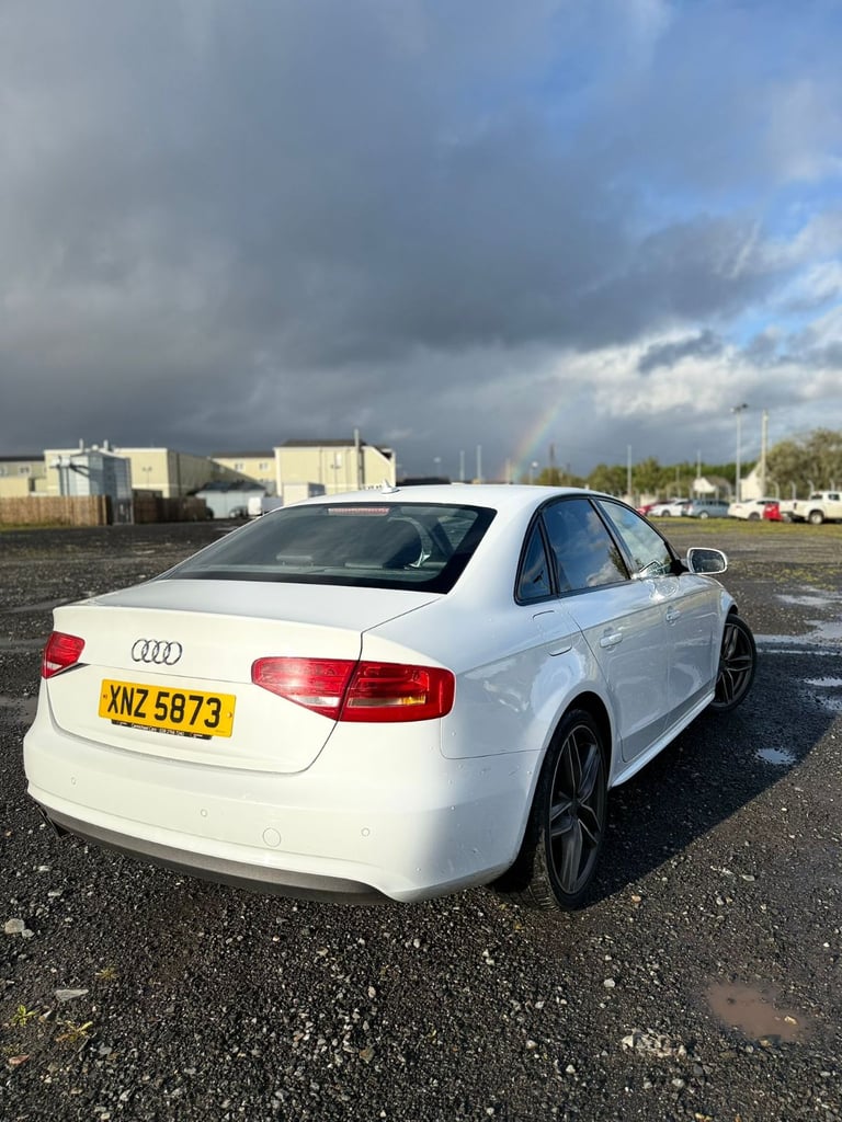 Audi, A4, Saloon, 2014, Manual, 1968 (cc), 4 doors