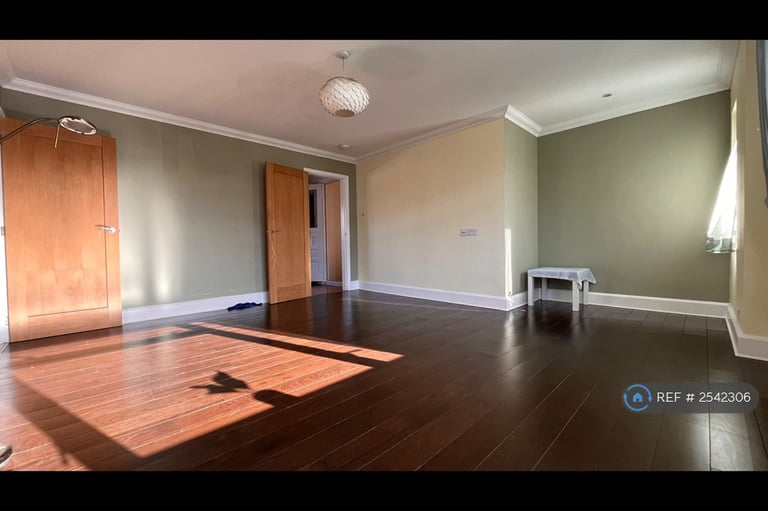 2 bedroom flat in Patricia Road, Norwich, NR1 (2 bed) (#2542306)