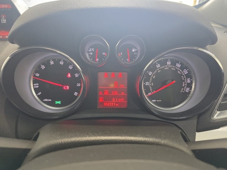 2015 Vauxhall Mokka 1.6i Tech Line 5dr HATCHBACK PETROL Manual
