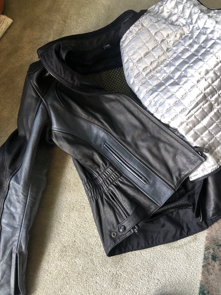 Motorbike leather jacket and trousers women’s ,brand richa worn 3 times from new