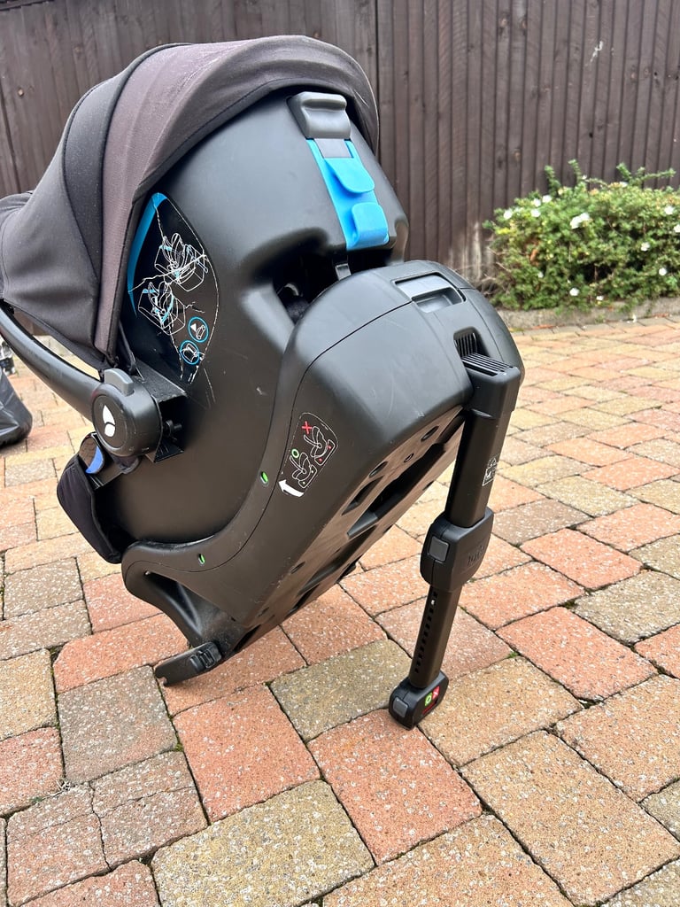 Joie babyseat and isofix 