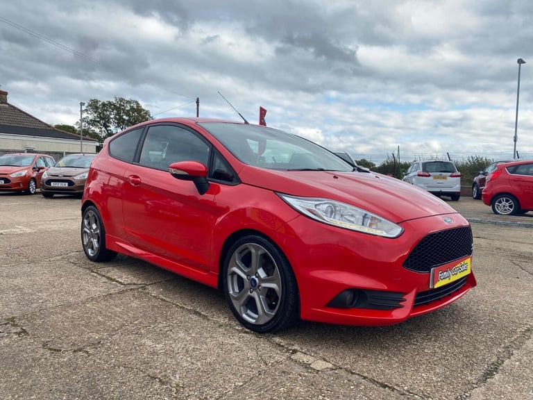 2016 FORD FIESTA 1.6 T ST-3 1 OWNER FULL SERVICE HISTORY NEW CAMBELT