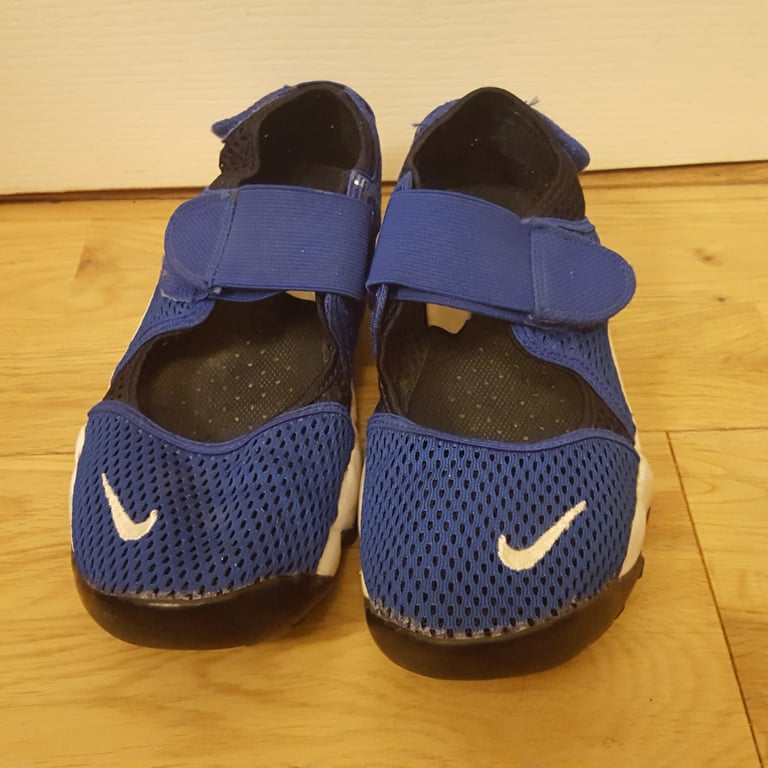 WOMENS NIKE AIR RIFT BLUE LIGHTWEIGHT MICROFIBRE MESH SUMMER TRAINERS UK SIZE 5.5 38.5