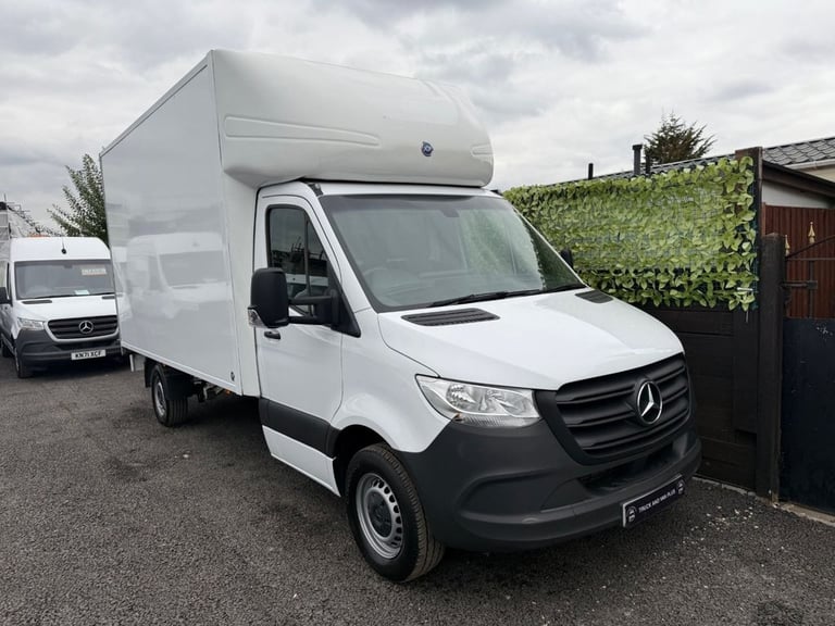 image for 2022 Mercedes-Benz Sprinter 2.0 315 CDI Progressive Chassis Cab 2dr Diesel Manual RWD L3 Euro 6 (...