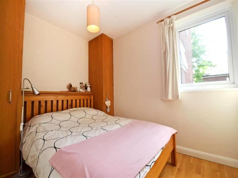 image for 🏡 VERY ACCESSIBLE, FRIENDLY AND COMFORTABLE ROOM LOCATED IN SEVEN SISTERS🏡 