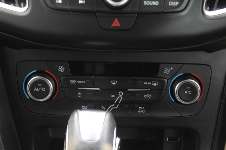 2016 Ford Focus 1.6 Focus Titanium Auto 5dr Hatchback Petrol Automatic