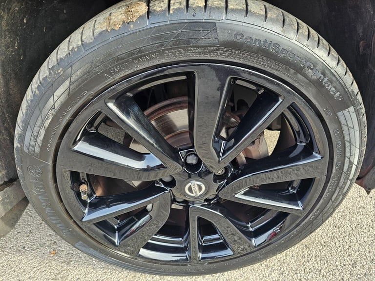 2015 Nissan Qashqai 1.6 dCi Tekna XTRON 2WD Euro 6 (s/s) 5dr HATCHBACK Diesel Automatic