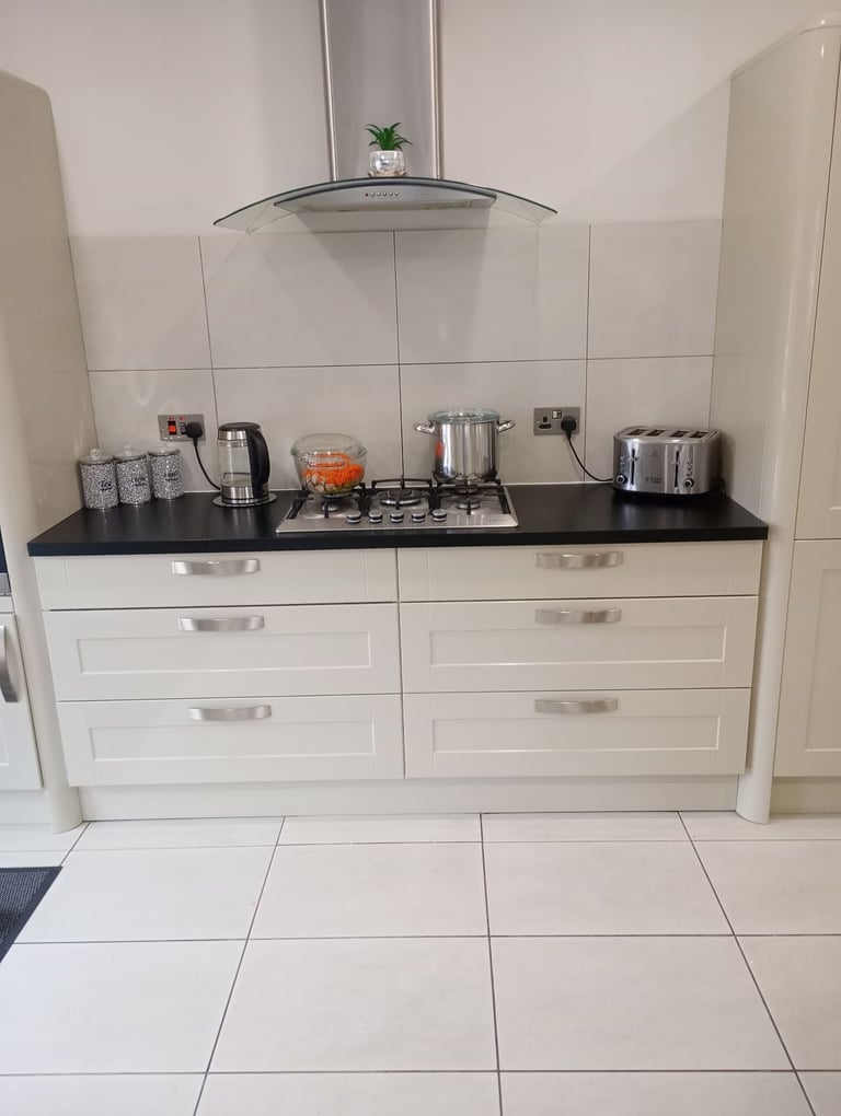Howdens kitchen 