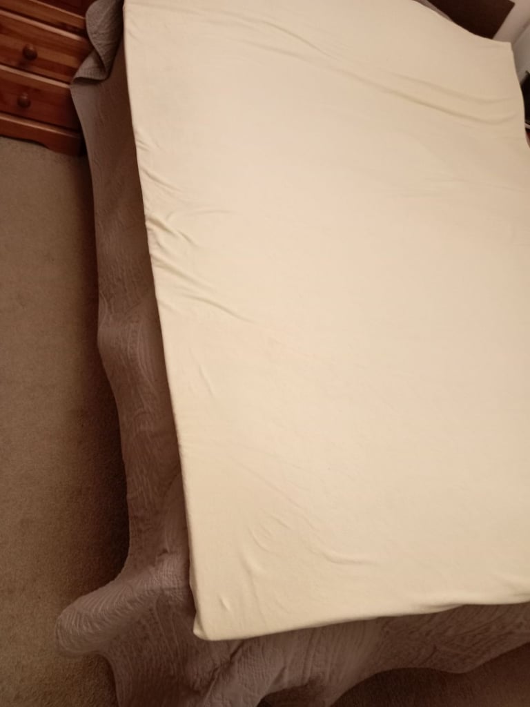 Mattress Topper, kingsize memory foam 