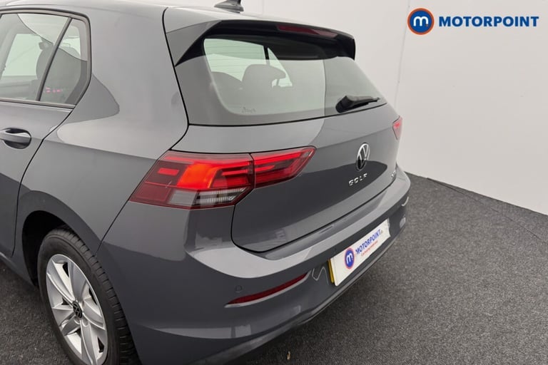2022 Volkswagen Golf 1.0 eTSI Life 5dr DSG Hatchback Petrol Automatic