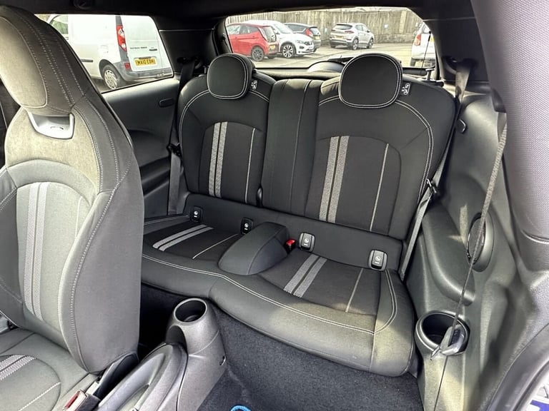 2018 MINI Hatch 2.0 Cooper S Hatchback 3dr Petrol Steptronic Euro 6 (s/s) (192 ps) Hatchback Petr...