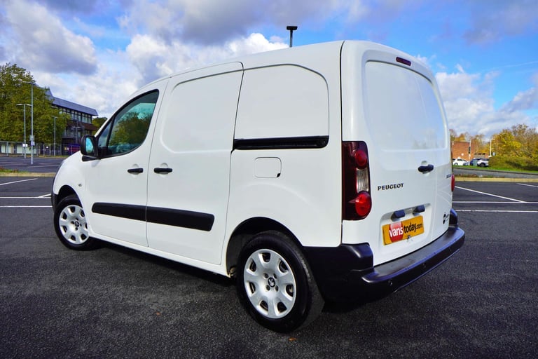 2018 Peugeot Partner 1.6 Partner Professional L1 Blue HDi + EURO 6 Panel Van Diesel Manual