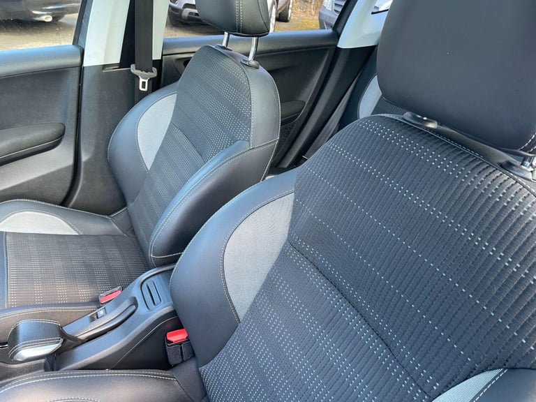 2018 Peugeot 2008 1.2 PureTech Allure Premium Euro 6 (s/s) 5dr HATCHBACK Petrol Manual