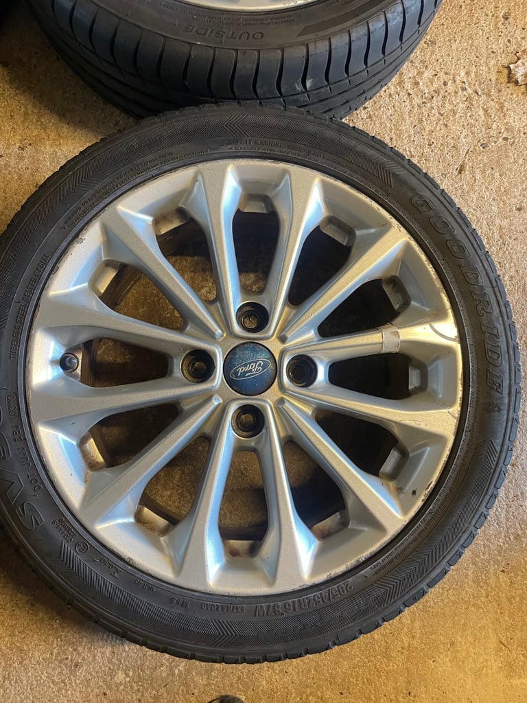 Ford fiesta 16 inch alloy wheels New tyres 