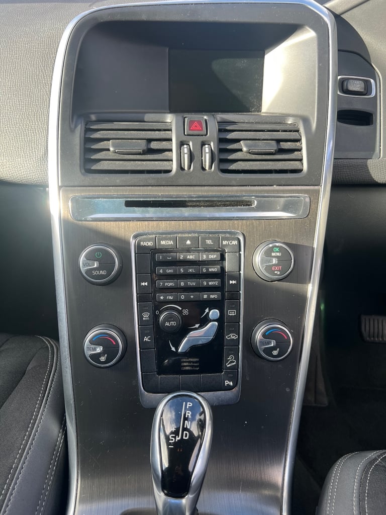 Volvo, XC60, Estate, 2013, Semi-Auto, 2400 (cc), 5 doors