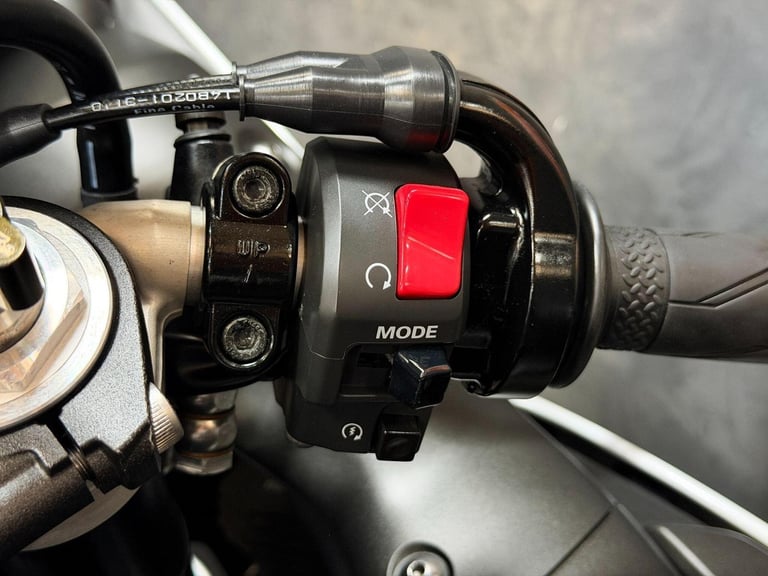 2014 Yamaha R1 1000