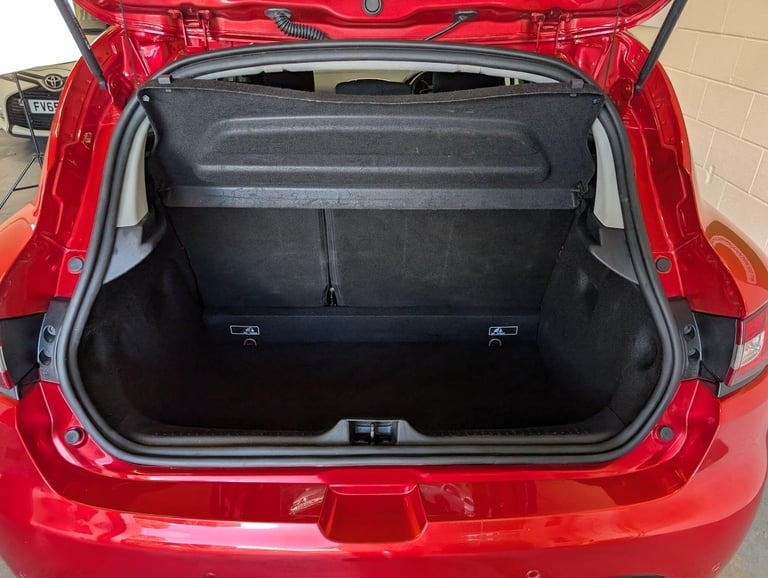 2019 Renault Clio 0.9 TCe Iconic Euro 6 (s/s) 5dr HATCHBACK Petrol Manual