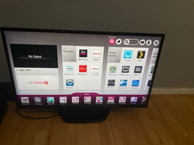 42’s Lg 3D led smart tv comes with remote and cable: Wireless wifi