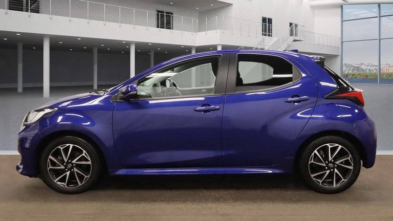 2022 72 TOYOTA YARIS 1.5 VVT-H DESIGN HATCHBACK 5DR PETROL HYBRID E-CVT EURO 6 (