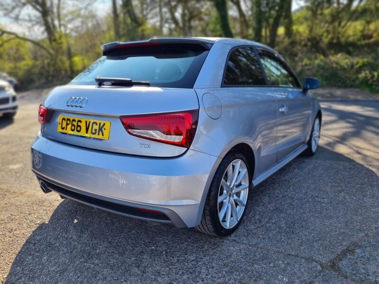 Audi A1 TDI S LINE 1.6