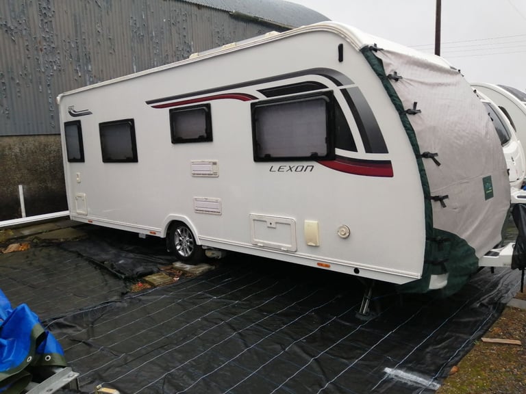 LUNAR LEXON 560 TOURING CARAVAN