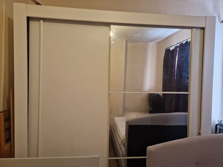 Sliding door wardrobes with mirror