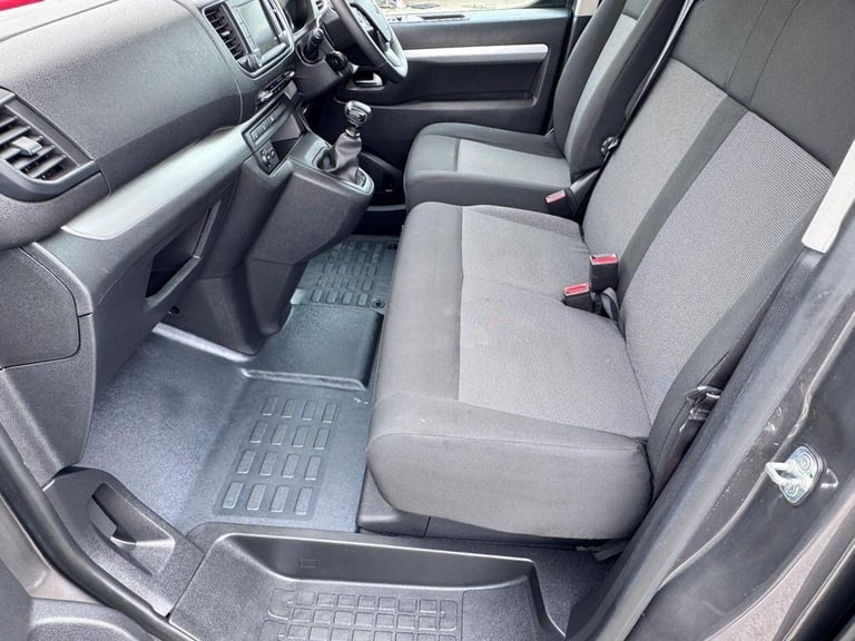 2022 Toyota PROACE CITY Verso 1.5D Shuttle Medium MPV 5dr Diesel Manual MWB Euro 6 (s/s) (9 Seat)...