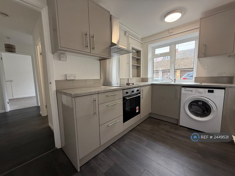 2 bedroom flat in Cockpit Close, Woodstock, OX20 (2 bed) (#2449531)