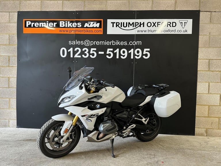 Stunning 2023/23 BMW R1250 RS SE in White with GR MOTO Exhaust and Panniers