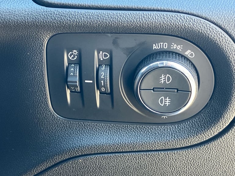 2021 Vauxhall Grandland X 1.2 Turbo Griffin Edition 5dr Hatchback PETROL Manual