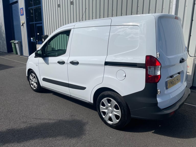 FORD TRANSIT COURIER 1.5 TDCi Trend 2020