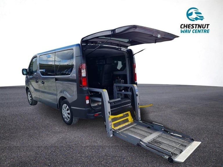 Renault Trafic WAV Wheelchair Access 5 Seats SWB L1H1 22K Flat Floor 2019 No VAT