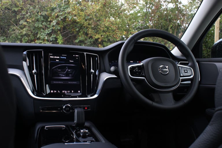 2025 Volvo V60 2.0 T6 18.8kWh Plus Auto AWD Euro 6 (s/s) 5dr ESTATE Petrol/Electric Hybrid Automatic