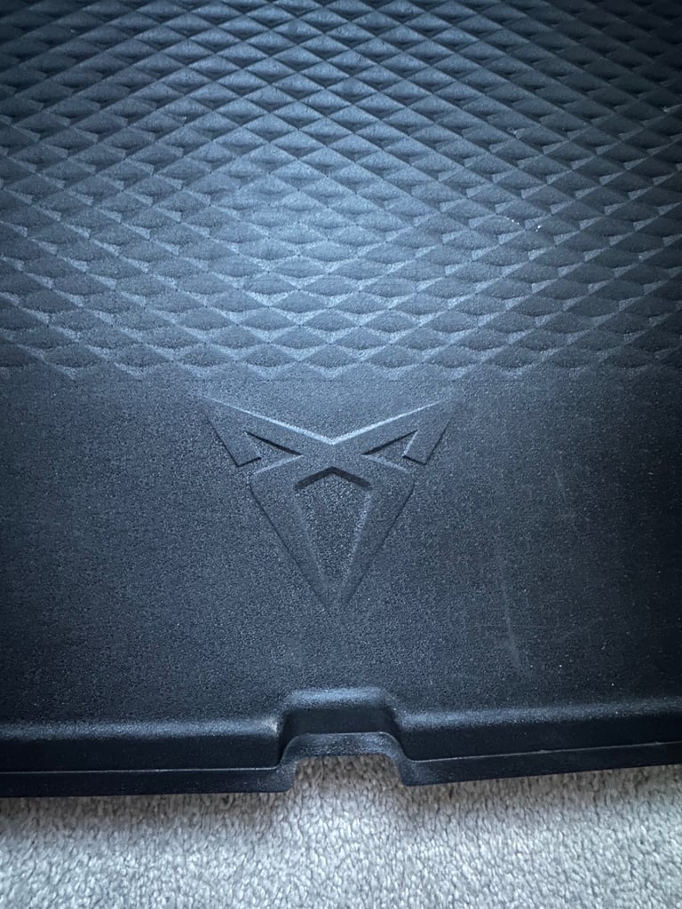 Cupra Genuine floor mats & boot liner